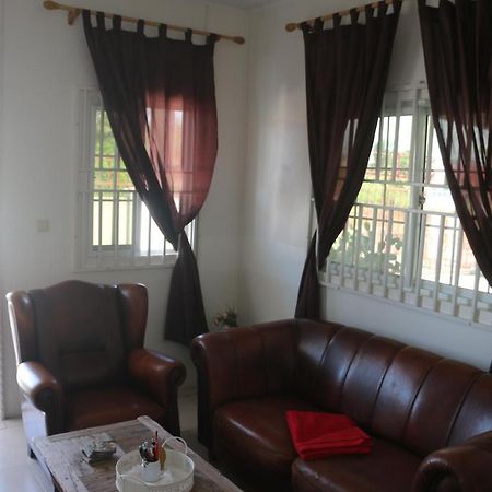 Dubbel Woonhuis Selderiestraat Парамарибо Екстериор снимка
