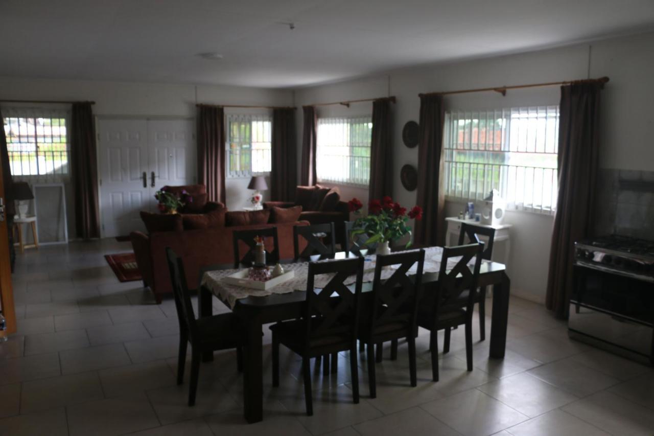 Dubbel Woonhuis Selderiestraat Парамарибо Екстериор снимка