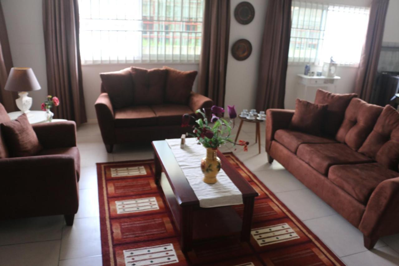 Dubbel Woonhuis Selderiestraat Парамарибо Екстериор снимка